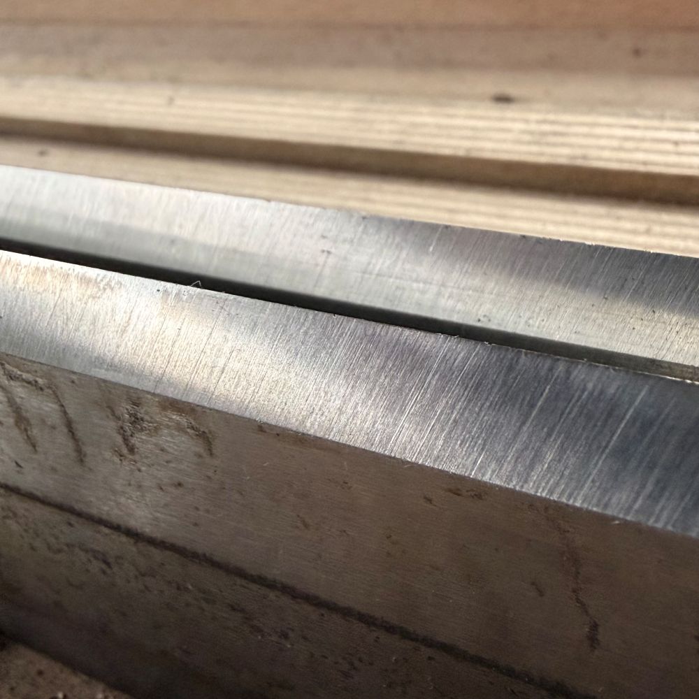 Geschliffene Eismesser nach der Instandsetzung