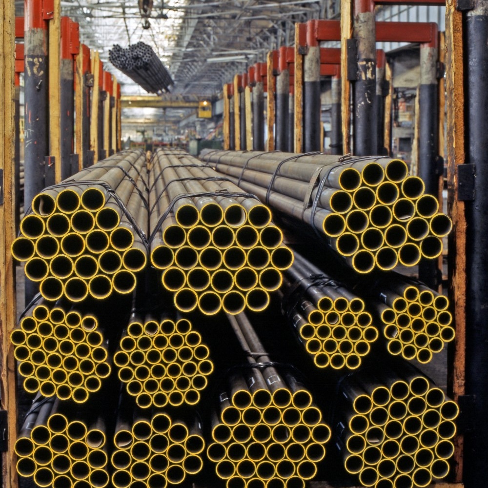 Messingrohre nach dem Ablängen im Betrieb